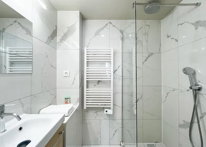 Urbanflat 03 - 4 Bedroom In Center Of Appartement *